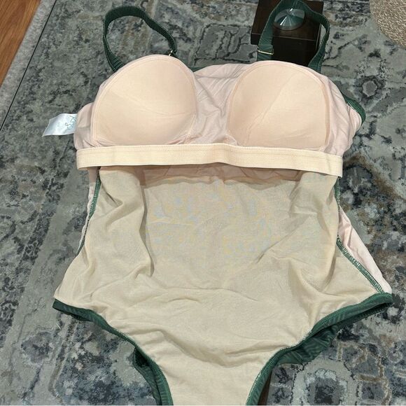 NWT Kona Sol One Piece High Coverage Bathing Suit Basketweave Green 16W - Picture 5 of 9